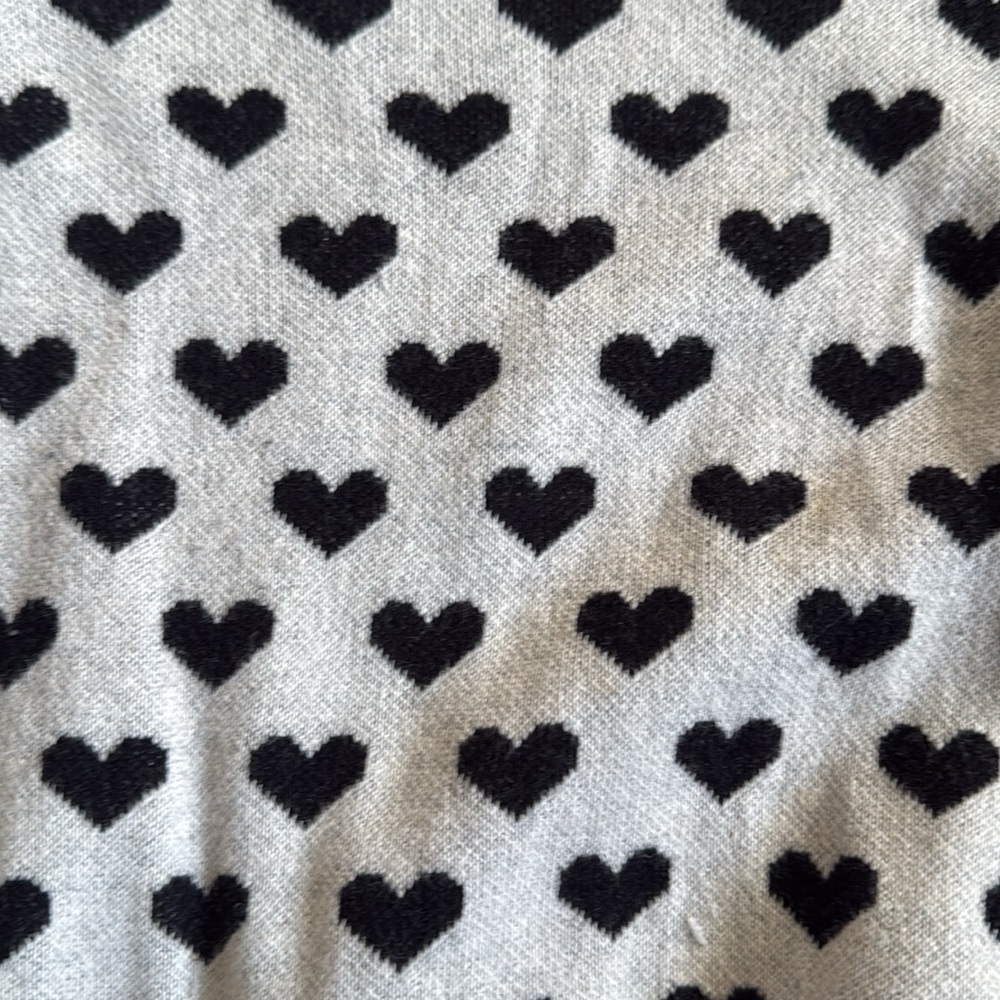 French connection, black and white heart puff sleeve sweater - Picture 3 of 4